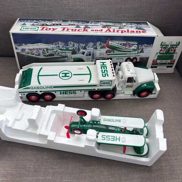 Hess 2002 Toy Truck and Airplane Christmas Collectible Toy - Picture 4 of 10